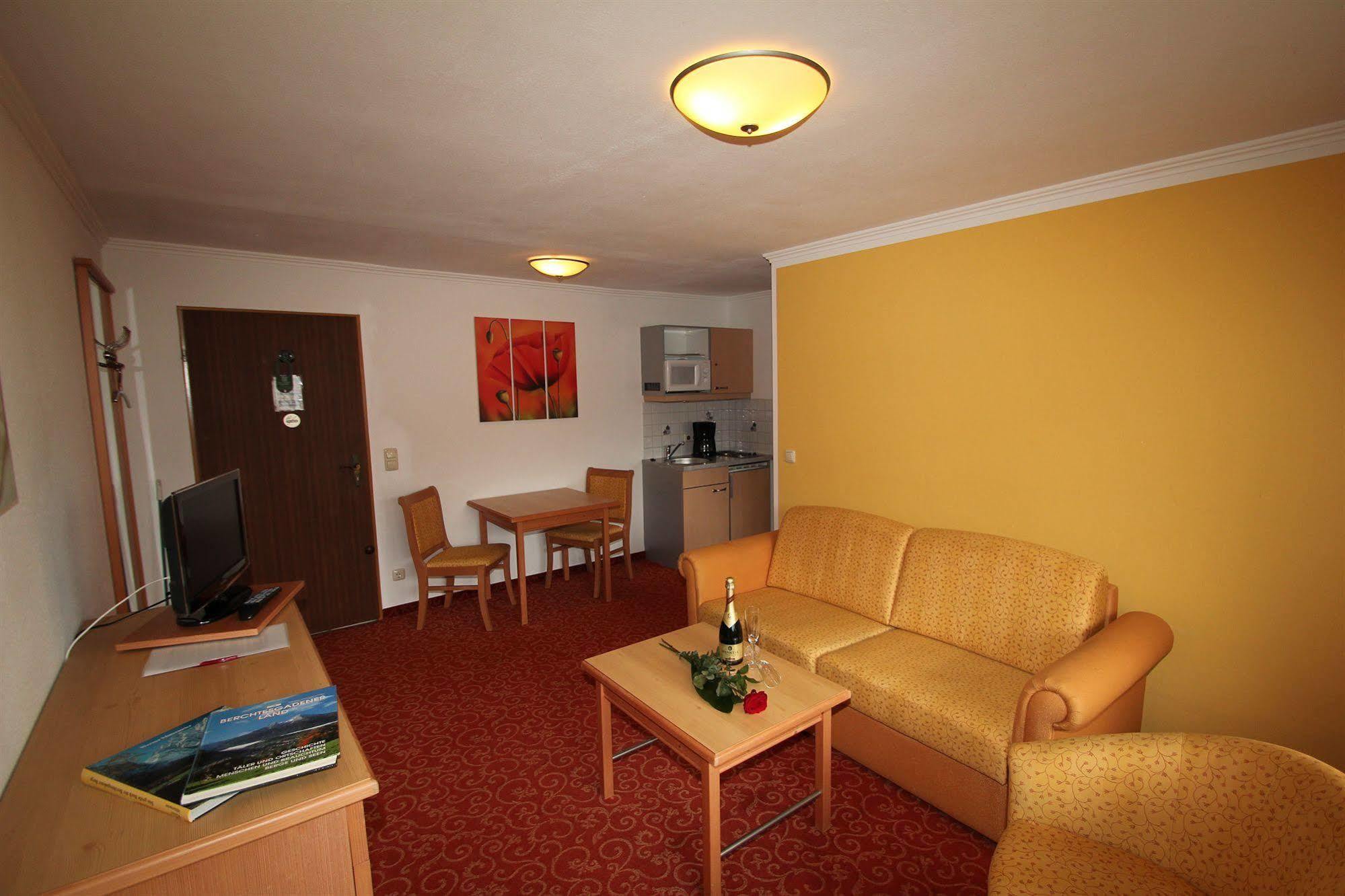 Alpenhotel Weiherbach Berchtesgaden Hallenbad Und Sauna Bagian luar foto