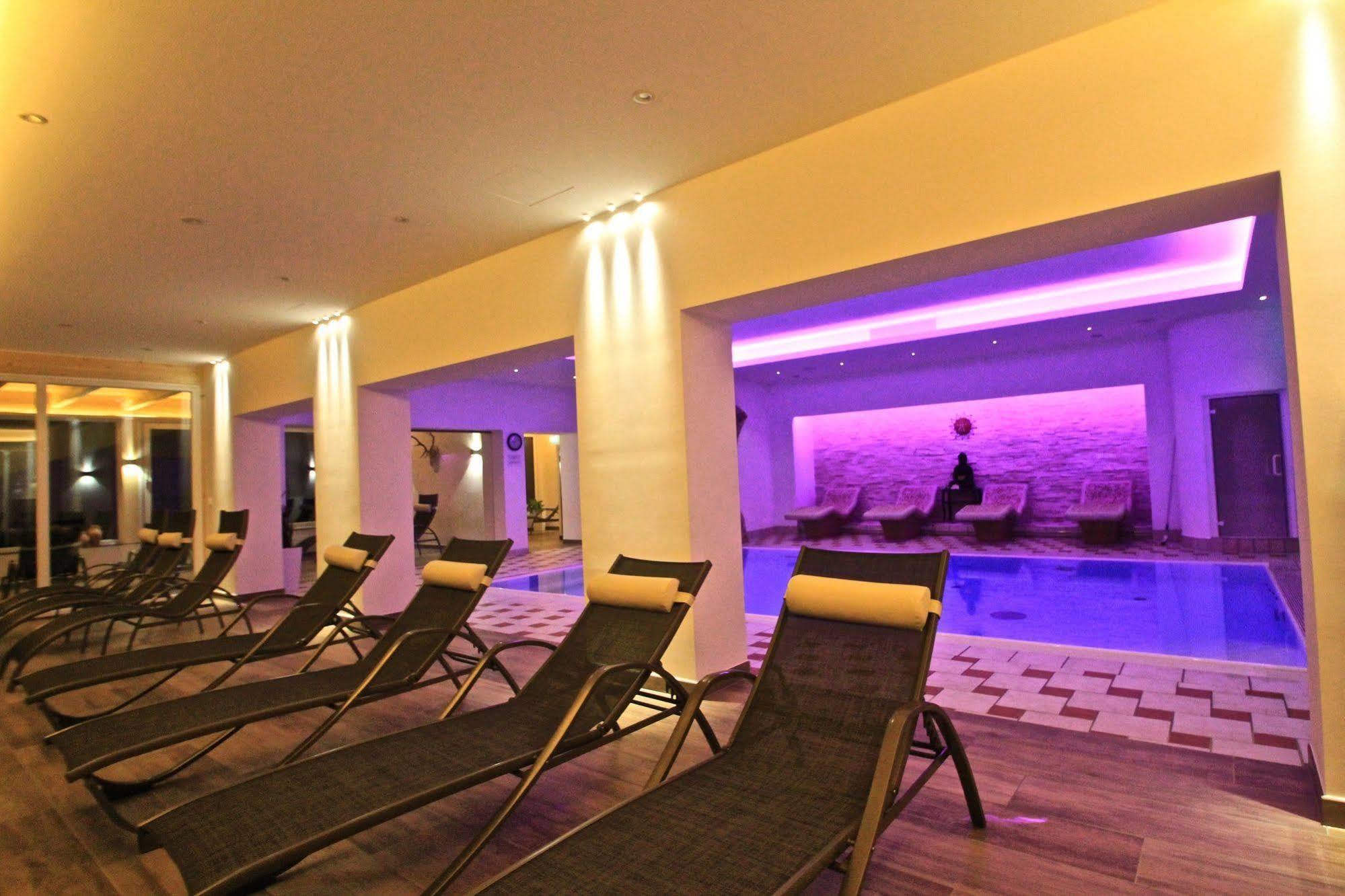 Alpenhotel Weiherbach Berchtesgaden Hallenbad Und Sauna Bagian luar foto